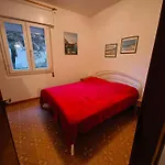 Welcoming For Five Guests דירה *